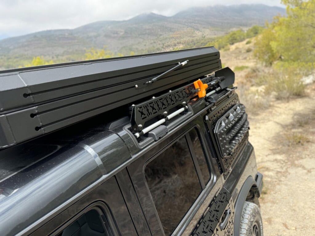 Produktbild von Dachträger Ford Kuga DGH SYSTEM Kompletter Aluminium-Dachträger Easy Line Advanced 135 Owen Dachträger